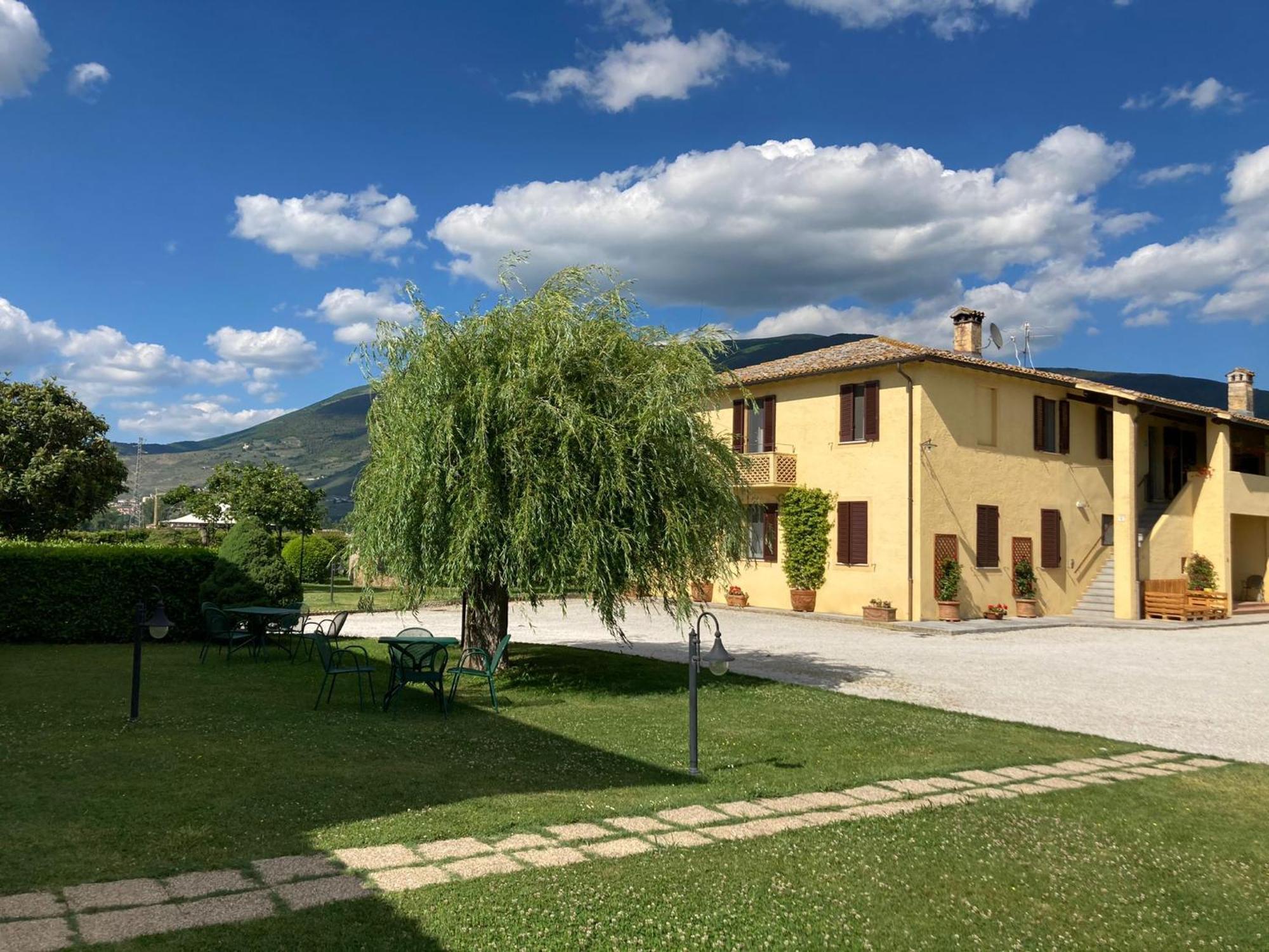 Agriturismo Il Casale Grande Guest House Beroide Exterior photo